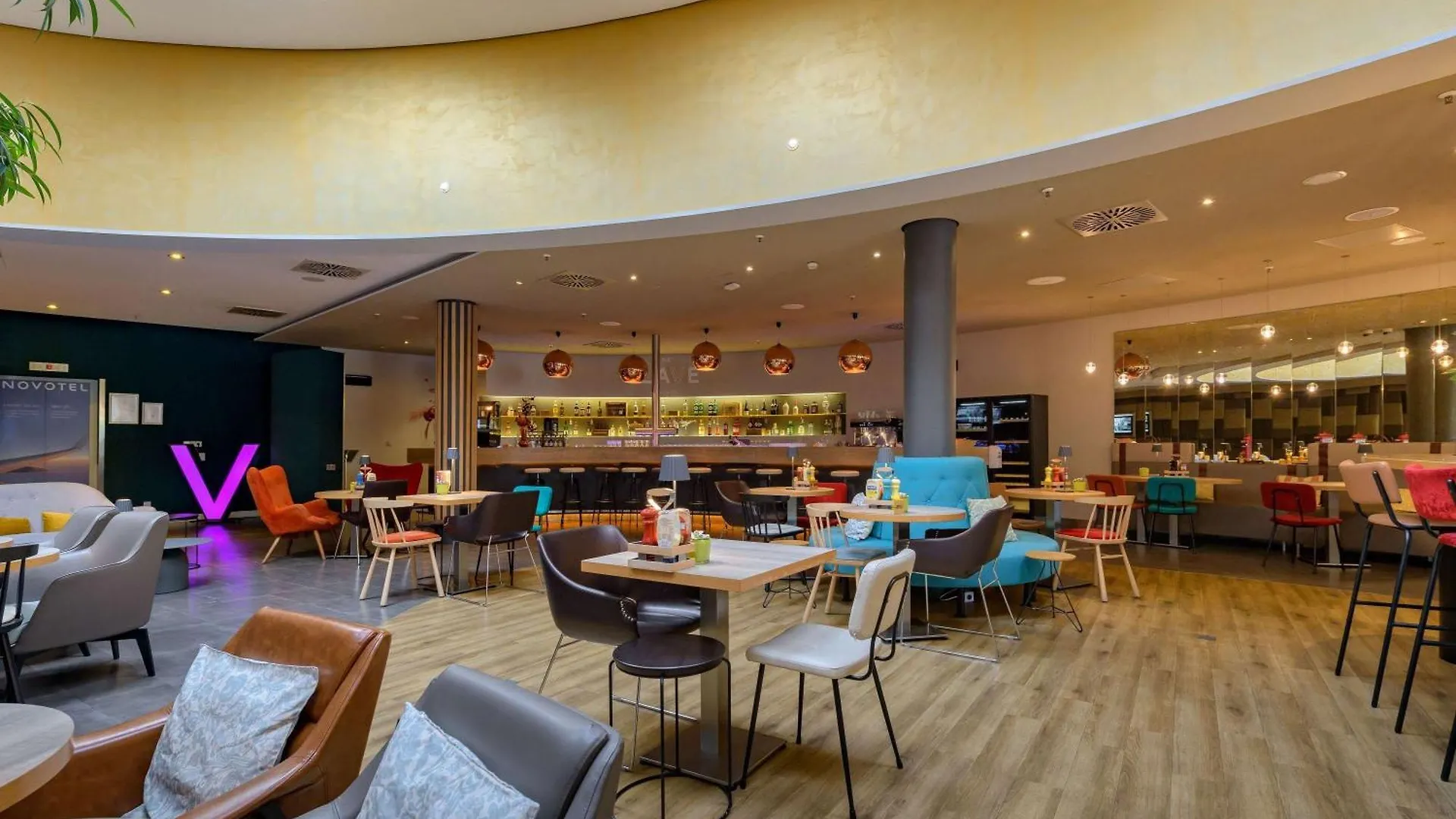 Hotel Novotel Muenchen Airport - Newly Renovated Freising