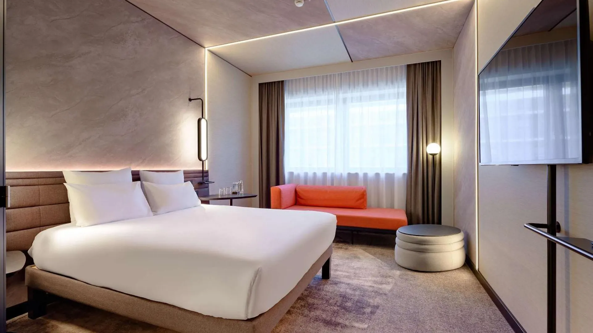 Novotel Muenchen Airport - Newly Renovated Freising 4*,